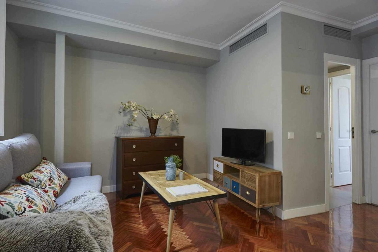 Apartamento V Alcalaretiro Ideal Parejas Madrid Bagian luar foto