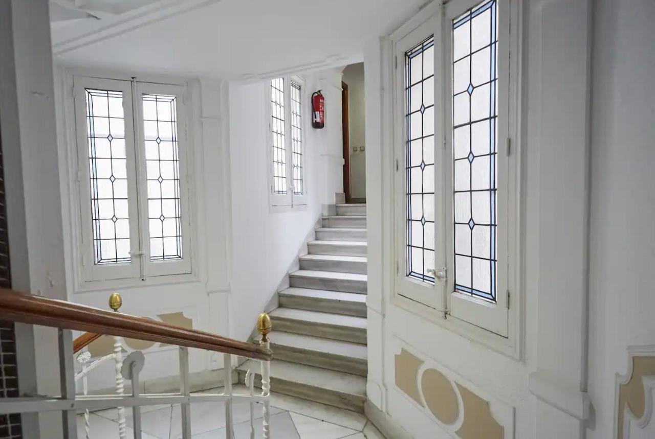 Apartamento V Alcalaretiro Ideal Parejas Madrid Bagian luar foto