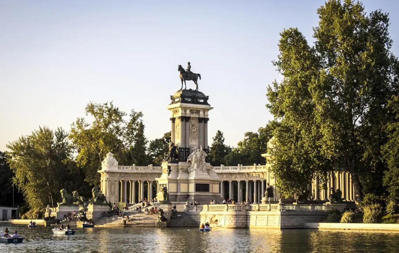 Apartamento V Alcalaretiro Ideal Parejas Madrid Bagian luar foto