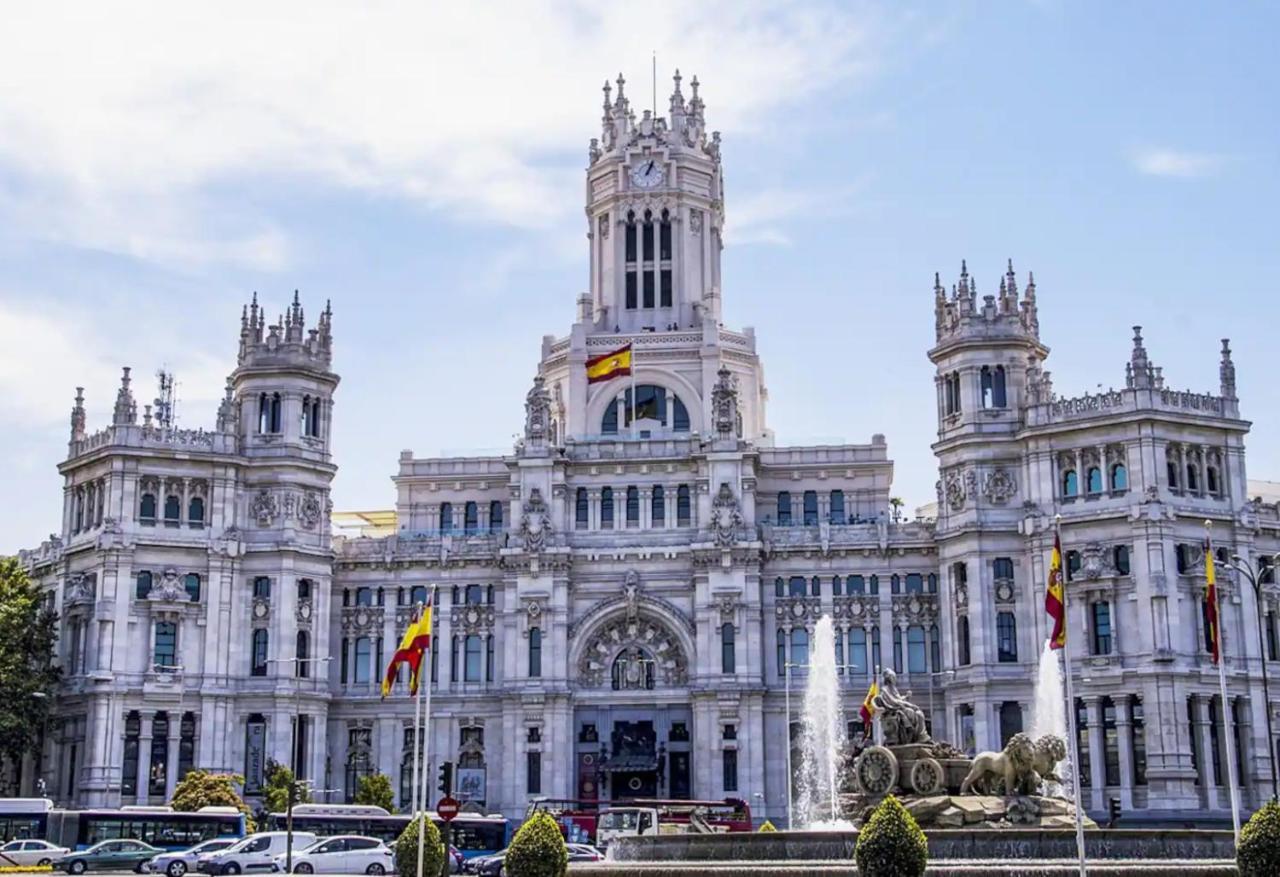 Apartamento V Alcalaretiro Ideal Parejas Madrid Bagian luar foto